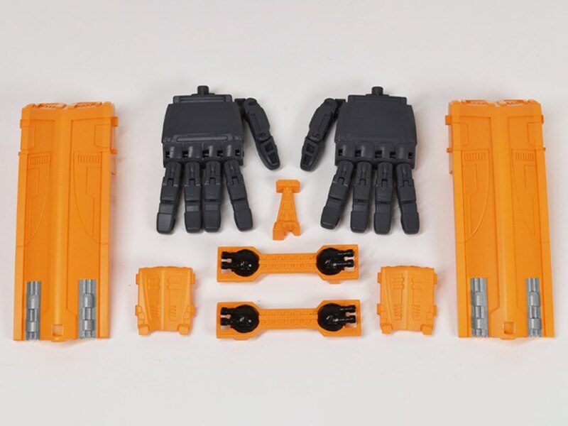 DNA Design DK 31 Transformers Kingdom Autobot Ark Upgrade Kit  (6 of 6)